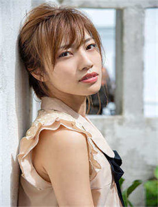 黑发夫人之同性爱
